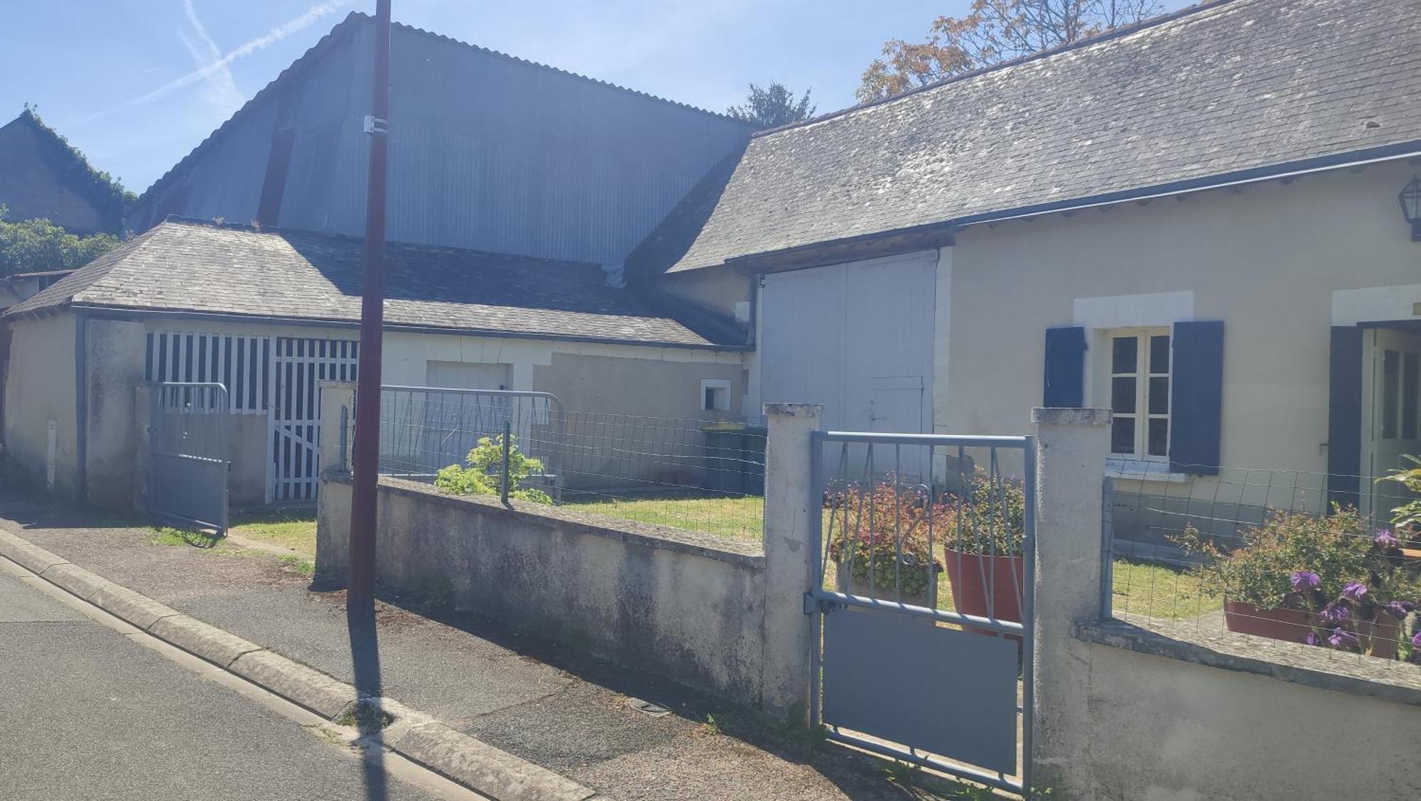 Maison Plain Pied, 2 Chambres, Longere Typique , Fraiche, Dans Bourg Avec Tous Commerces Lucay-le-Male ภายนอก รูปภาพ