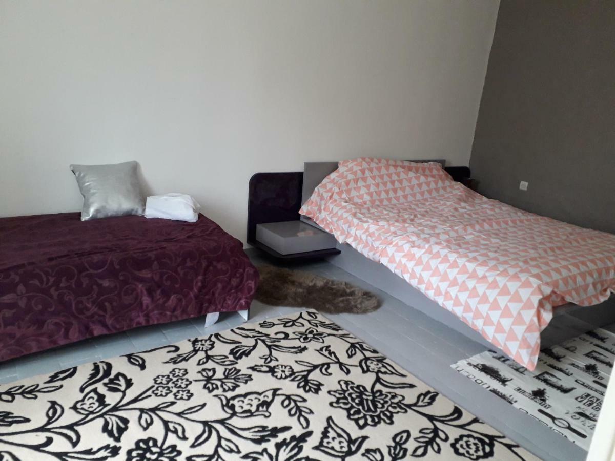 Maison Plain Pied, 2 Chambres, Longere Typique , Fraiche, Dans Bourg Avec Tous Commerces Lucay-le-Male ภายนอก รูปภาพ