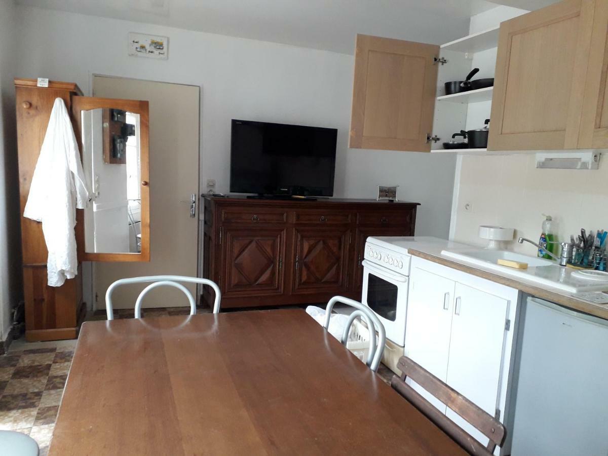 Maison Plain Pied, 2 Chambres, Longere Typique , Fraiche, Dans Bourg Avec Tous Commerces Lucay-le-Male ภายนอก รูปภาพ