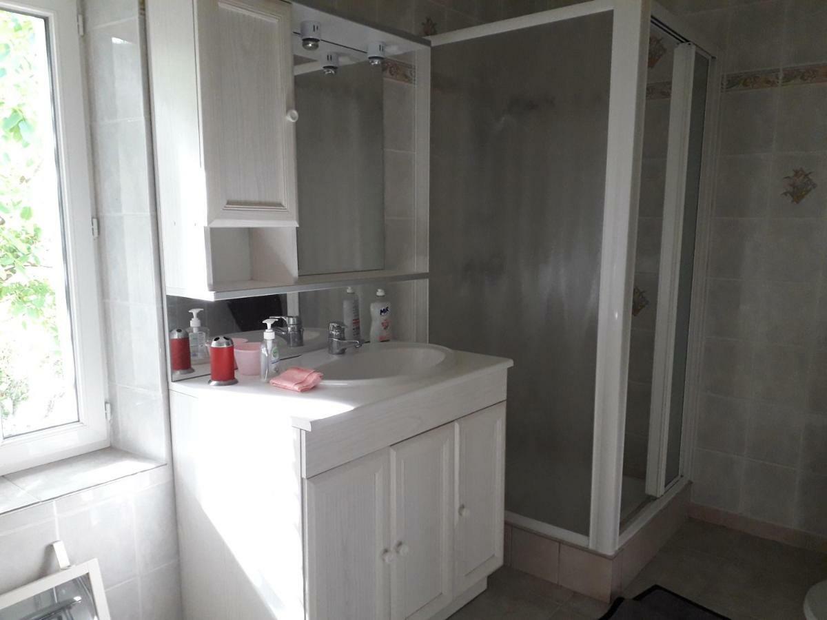 Maison Plain Pied, 2 Chambres, Longere Typique , Fraiche, Dans Bourg Avec Tous Commerces Lucay-le-Male ภายนอก รูปภาพ